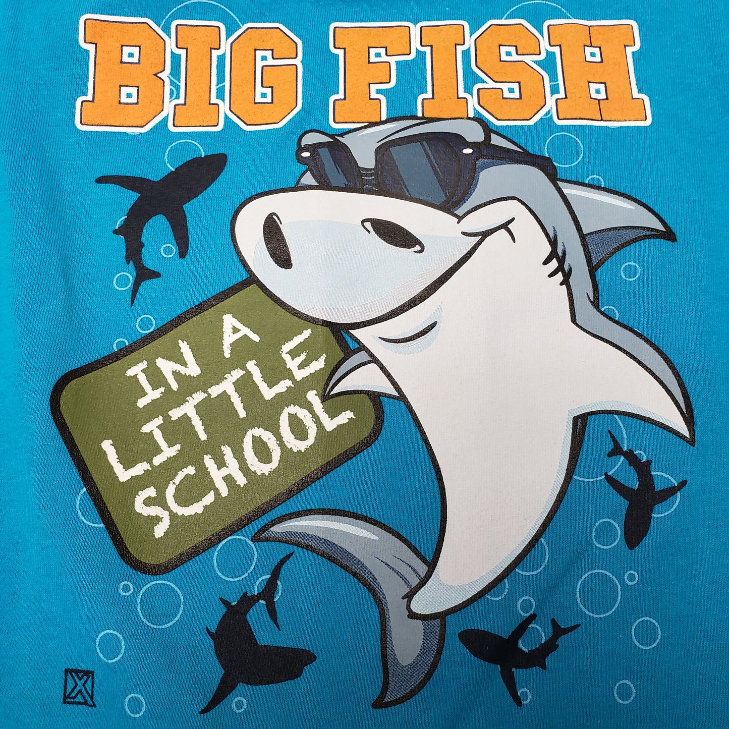 Kids BIG FISH IN A LITTLE SCHOOL Blue Shirt With shark 100% Cotton Size 4